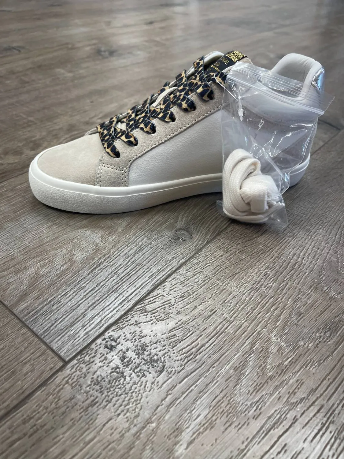 Bounce 35 Sneakers In Beige