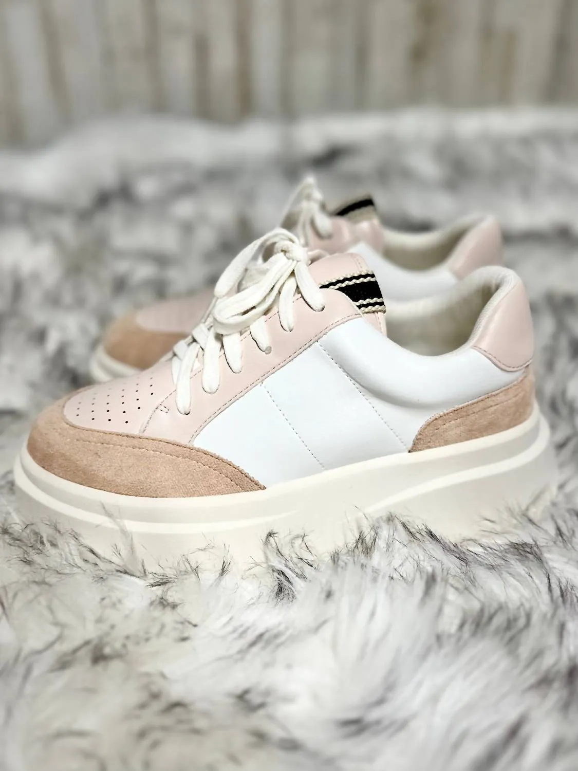 Britney Platform Sneakers In White