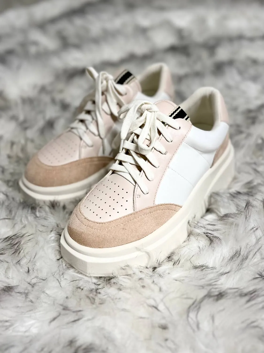 Britney Platform Sneakers In White