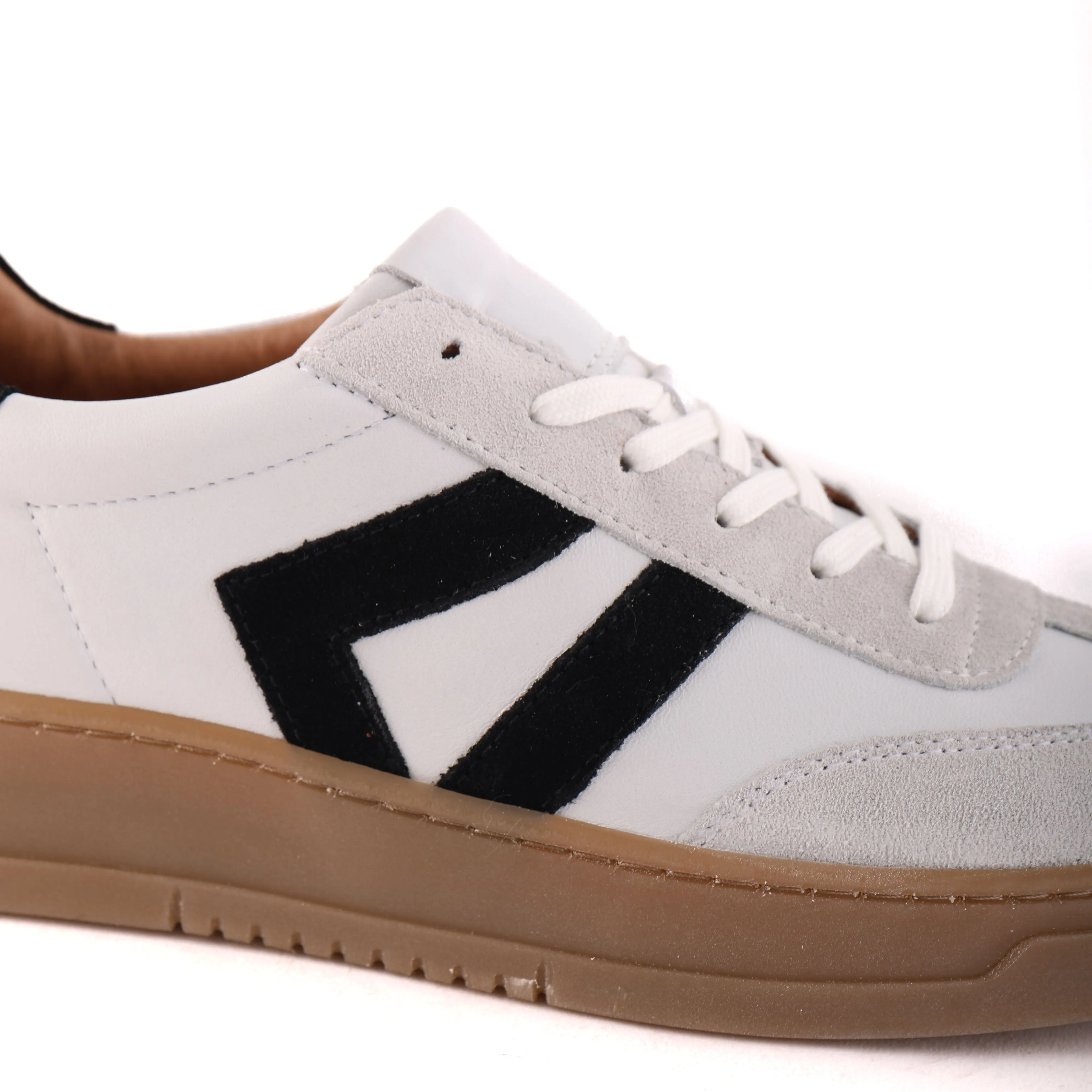 CLEO Black/White and Grey