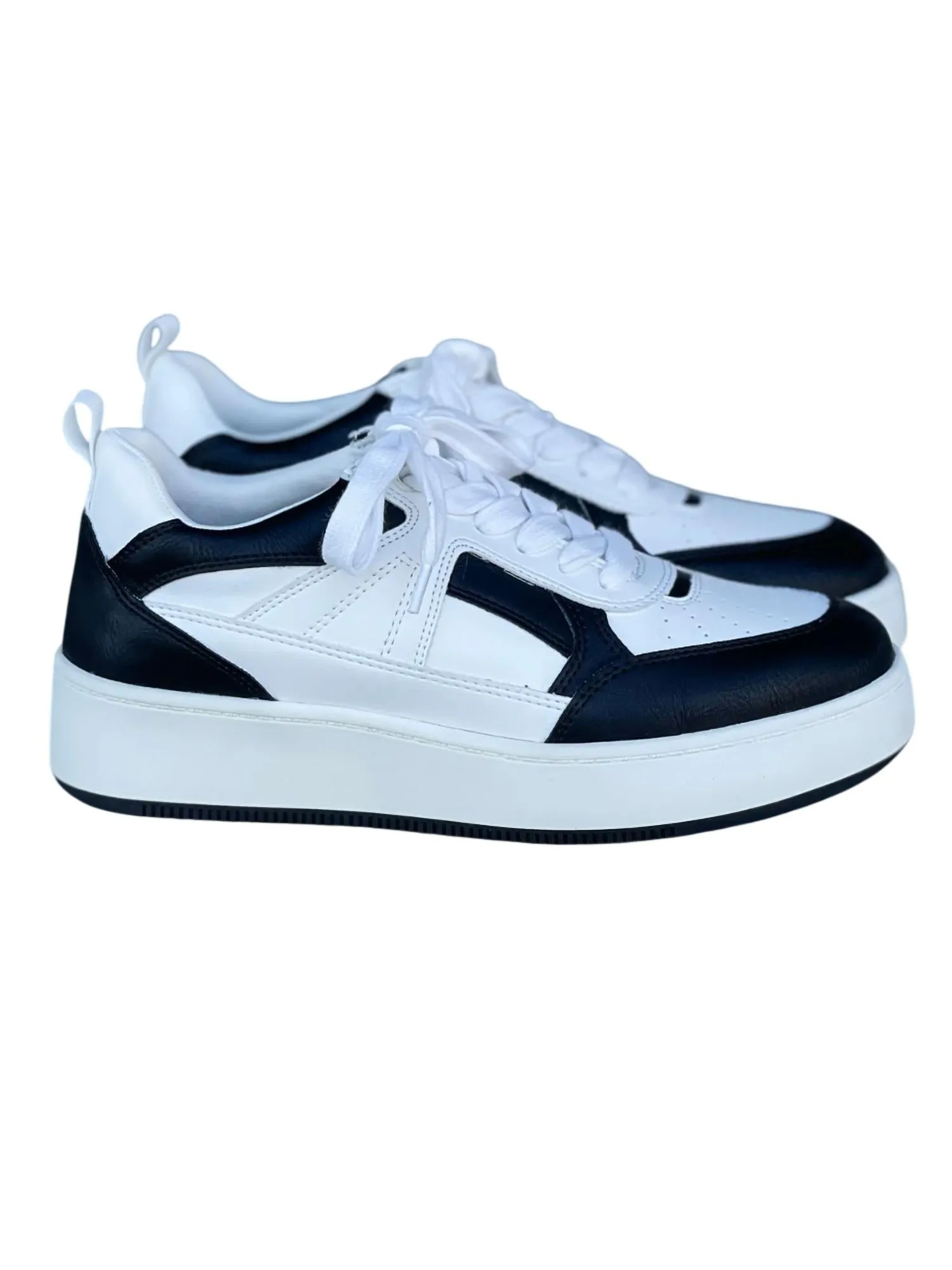 Dice Women's Sneakers In Black & White