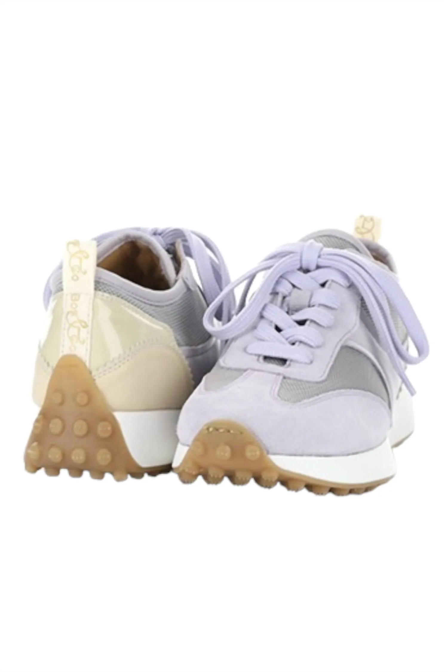 Dilara In Lilac