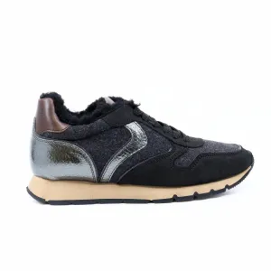 Julia Fur Sneakers In Black