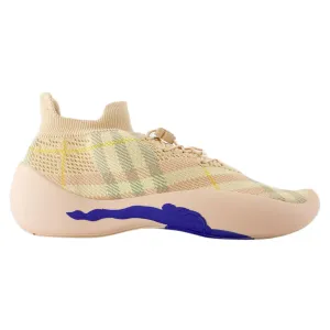 Neptune Sneakers - Burberry - Synthetic - Pink