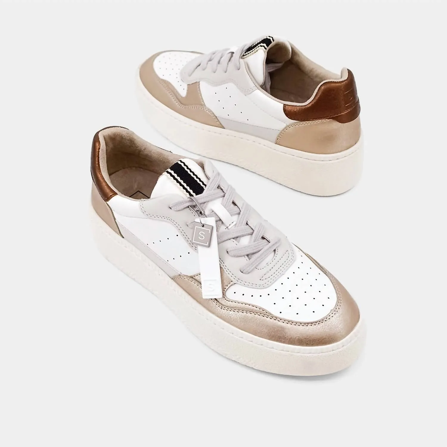 Sheena Sneakers In Gold