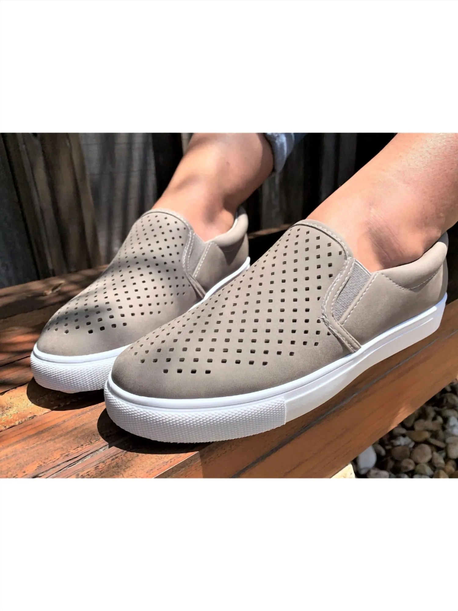 Traveler 5 Sneakers In Taupe