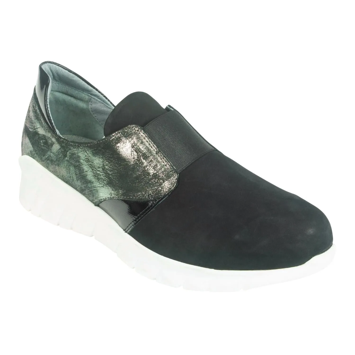 Women Intrepid Sneaker In Black Velvet/met Onyx