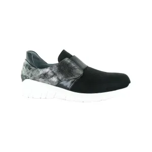 Women Intrepid Sneaker In Black Velvet/met Onyx