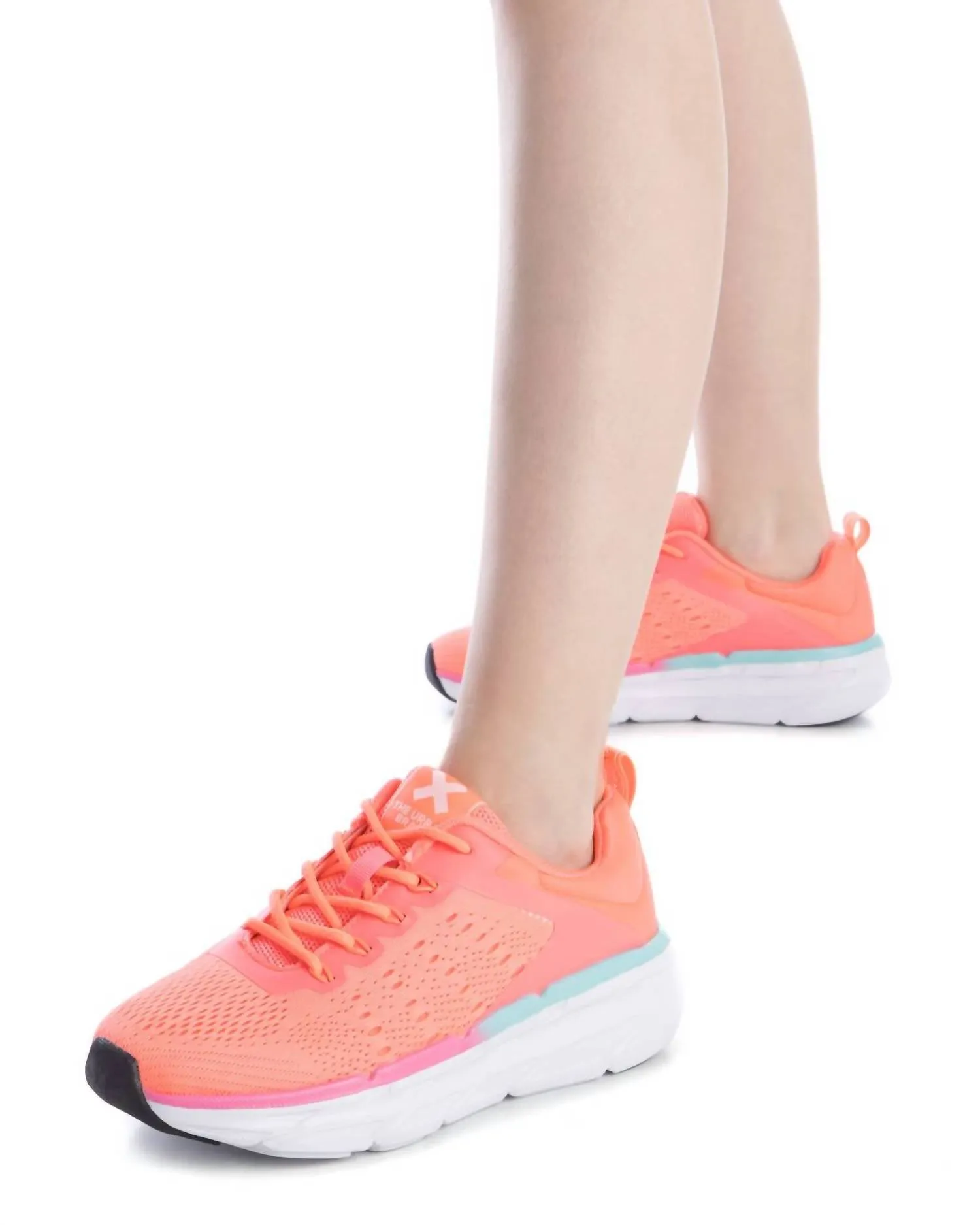 Women's Athletic Casual Sneakers In Fuxia