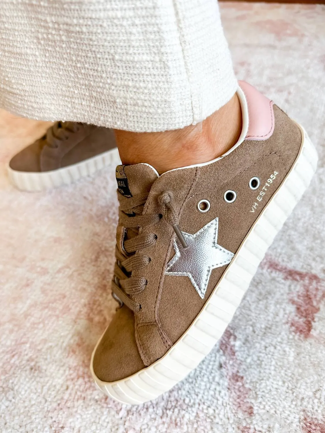 Women's Beyond 2 Star Sneakers In Brown Multi