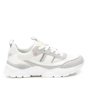 Women's Casual Comfort Sneakers In White