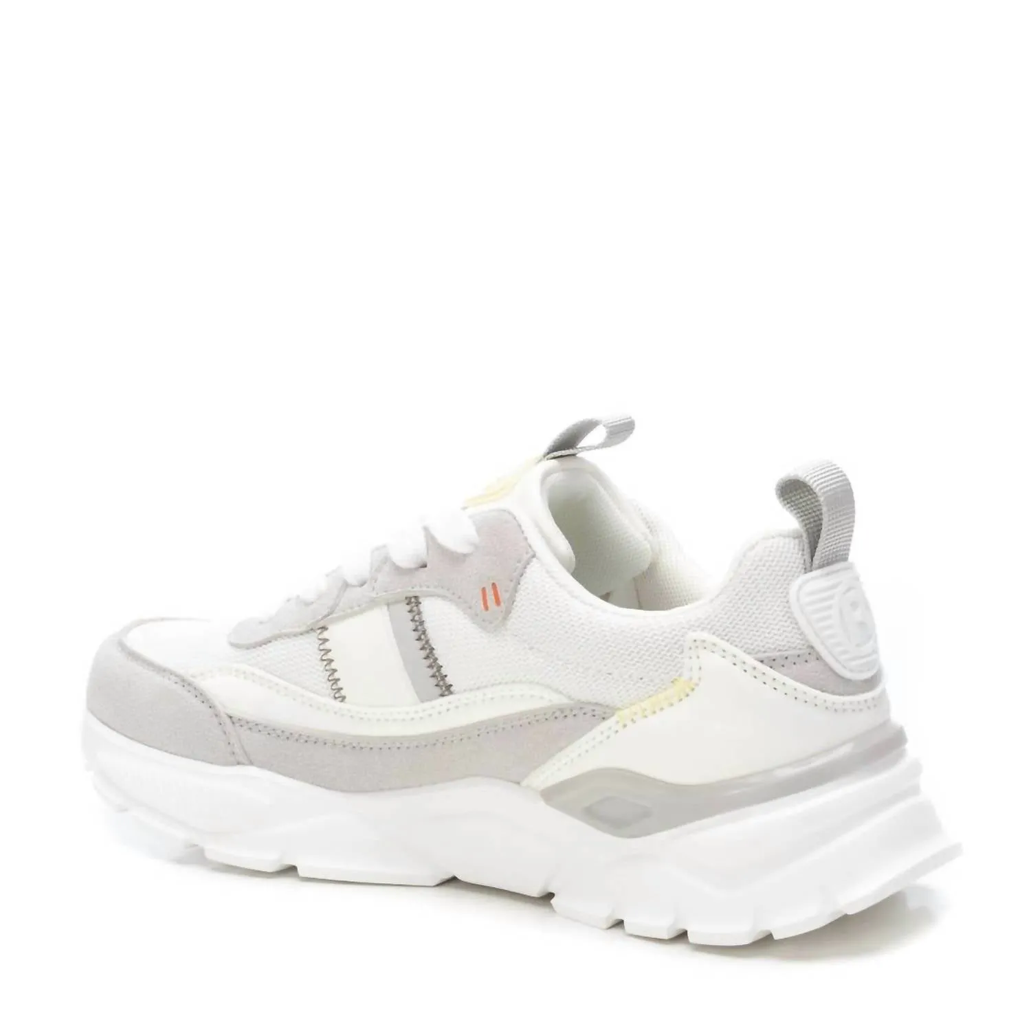 Women's Casual Comfort Sneakers In White