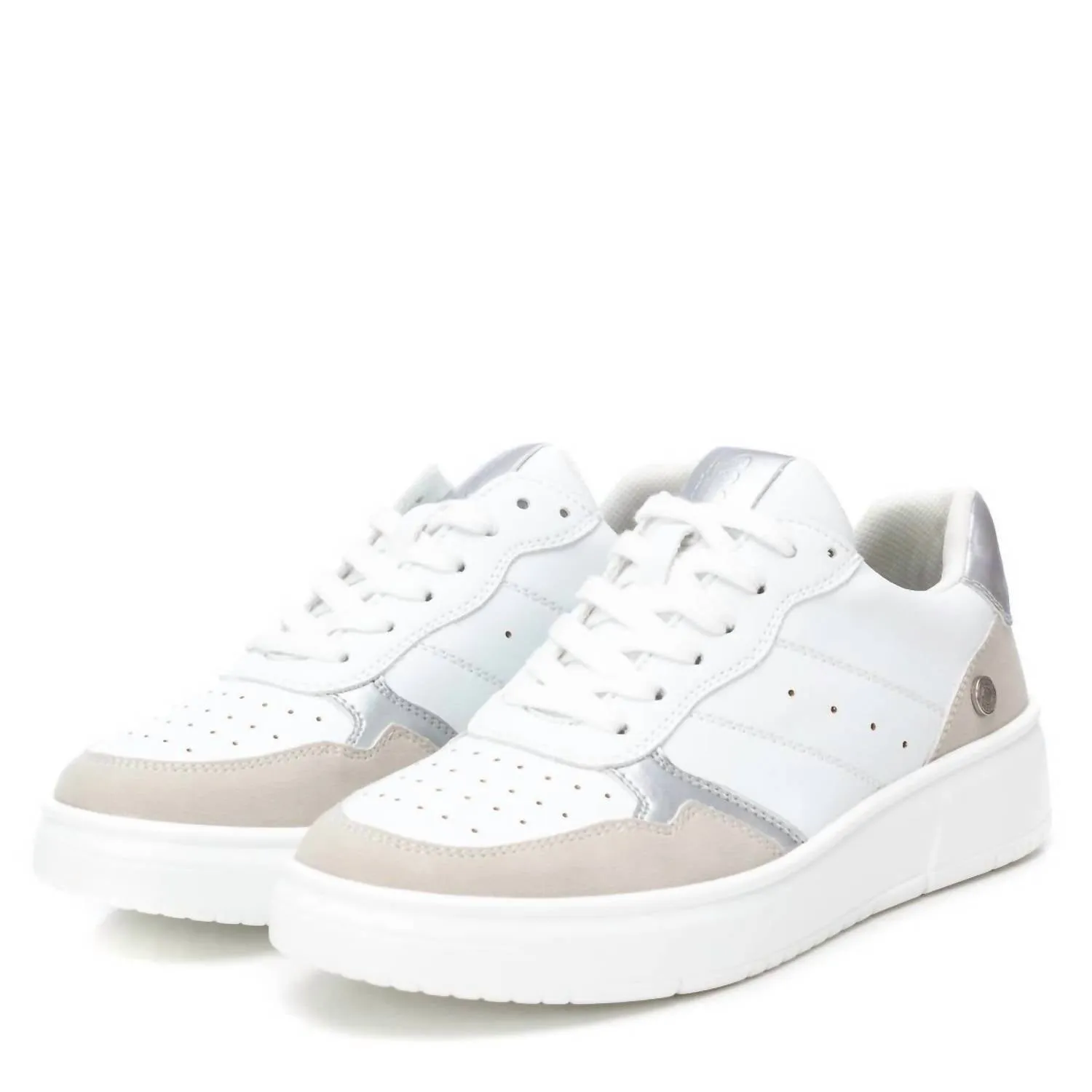 Women's Casual Comfort Sneakers In White