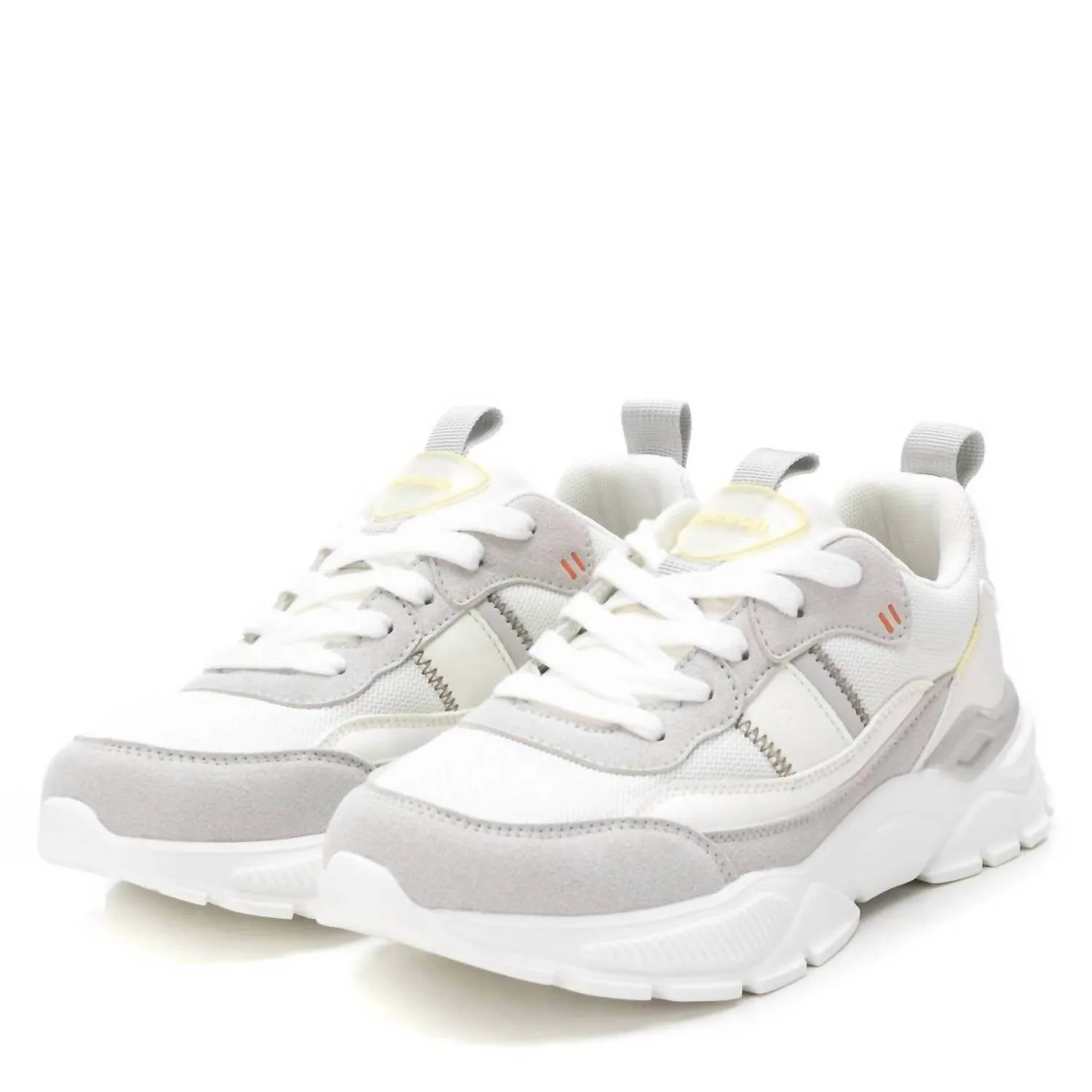 Women's Casual Comfort Sneakers In White