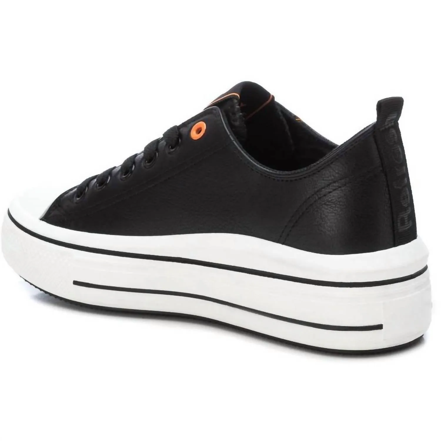 Women's Casual Sneaker In Black