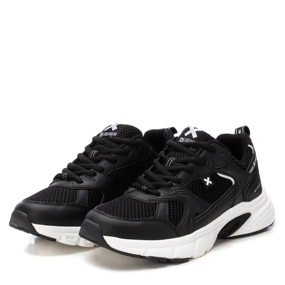 Women's Casual Sneakers By XTI