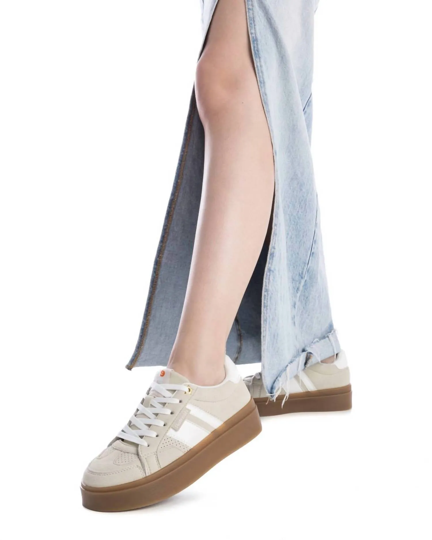 Women's Casual Sneakers In Beige