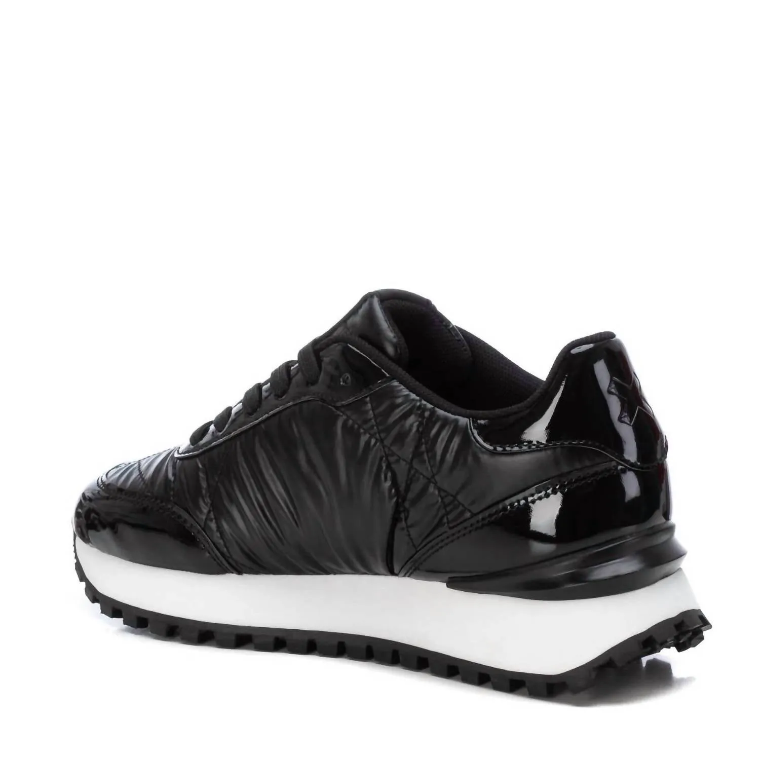 Women's Casual Sneakers In Black