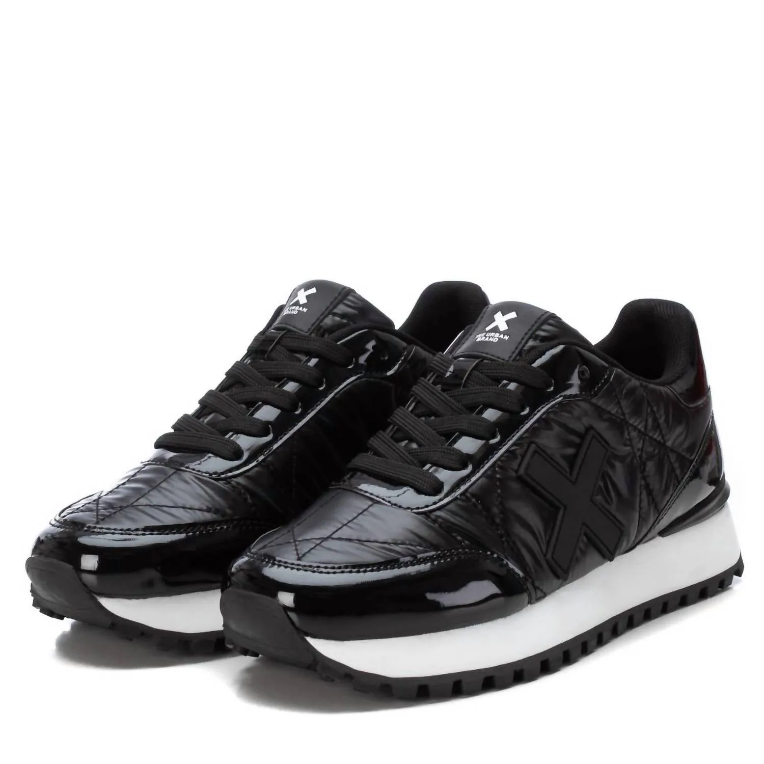 Women's Casual Sneakers In Black