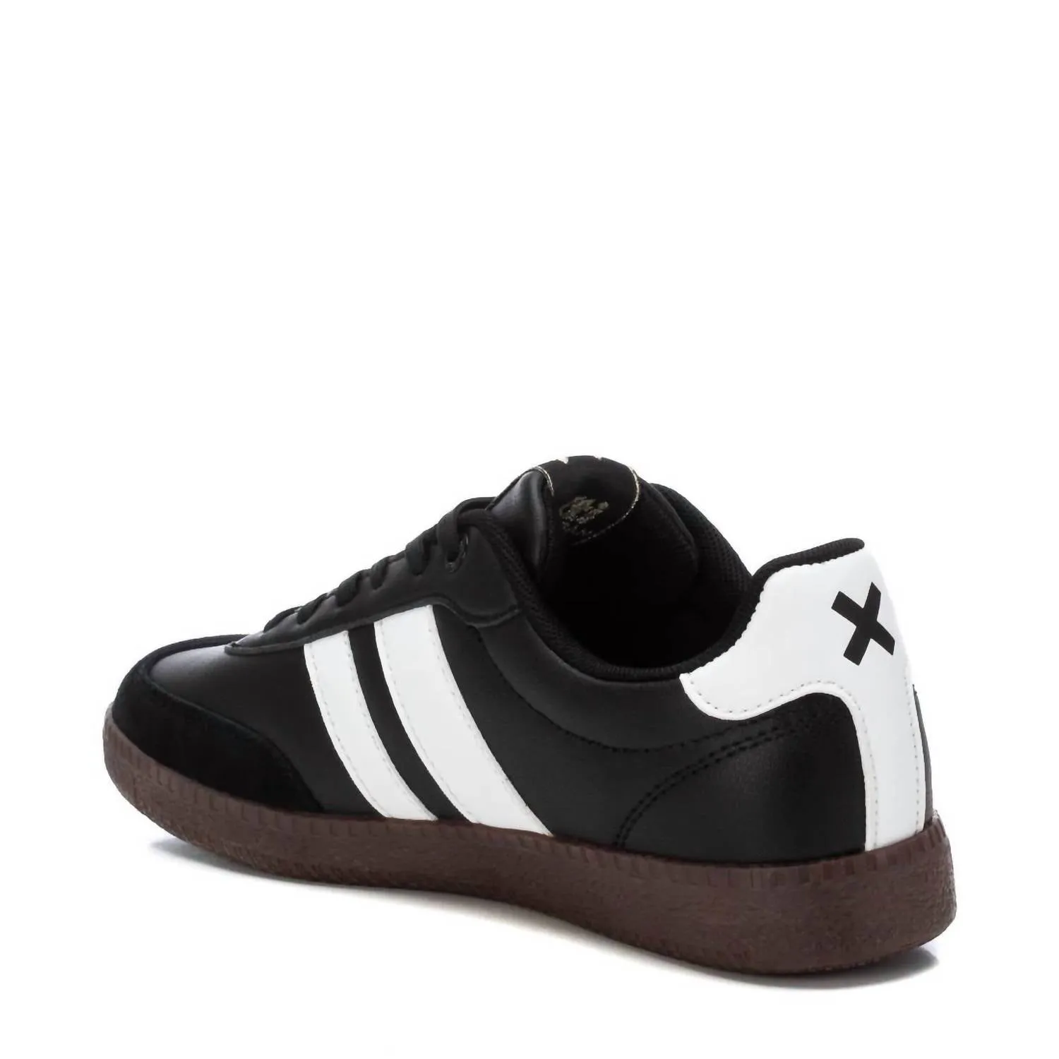 Women's Casual Sneakers In Black