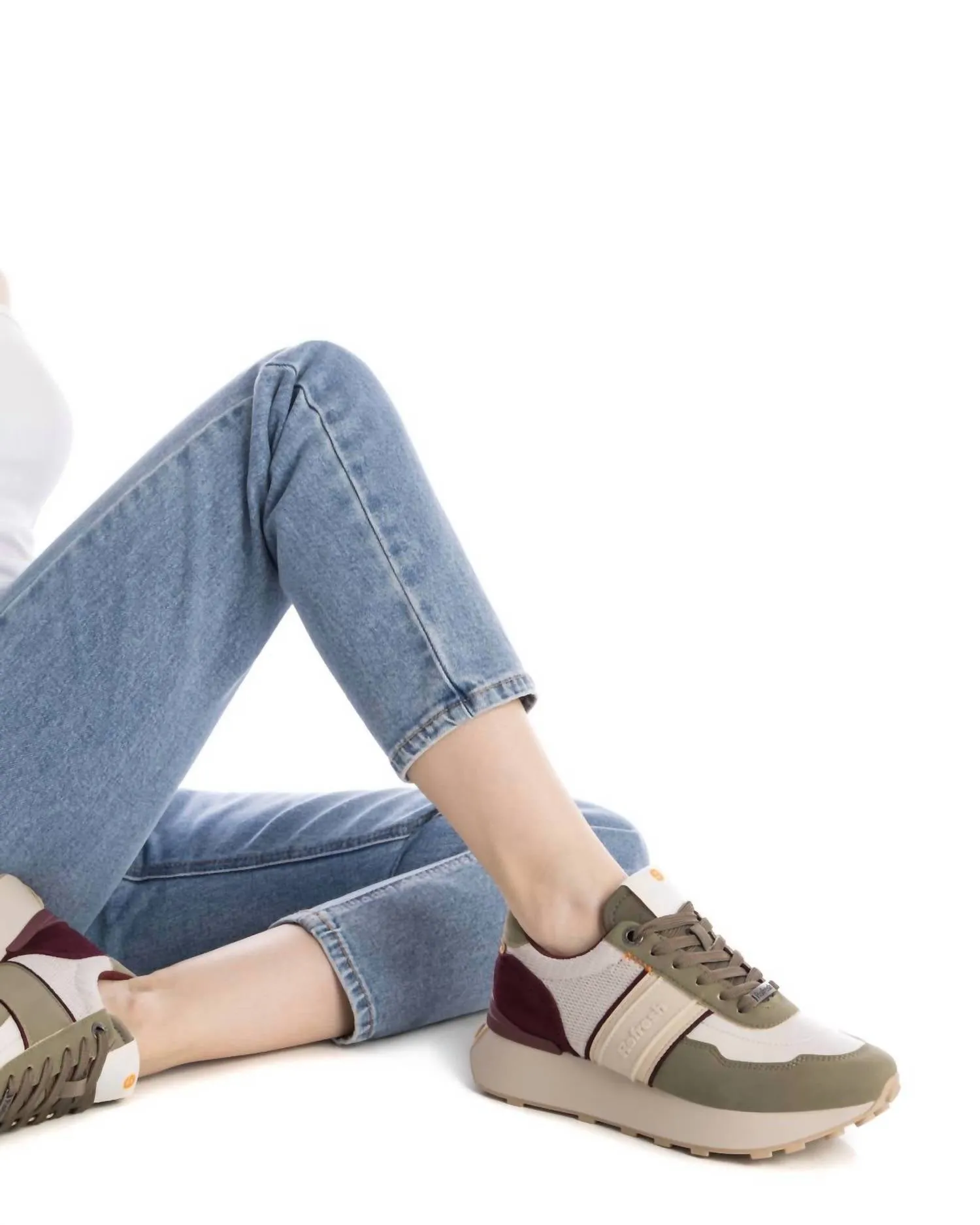 Women's Casual Sneakers In Khaki