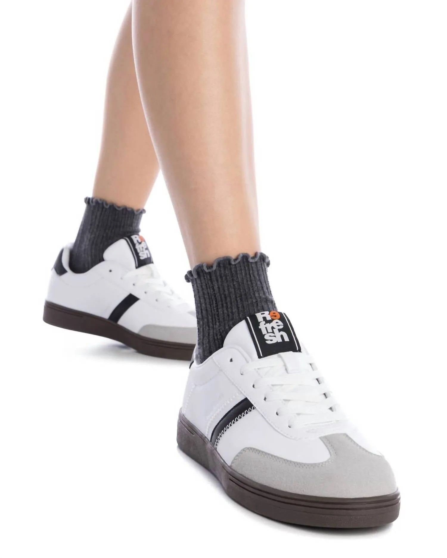 Women's Casual Sneakers In White