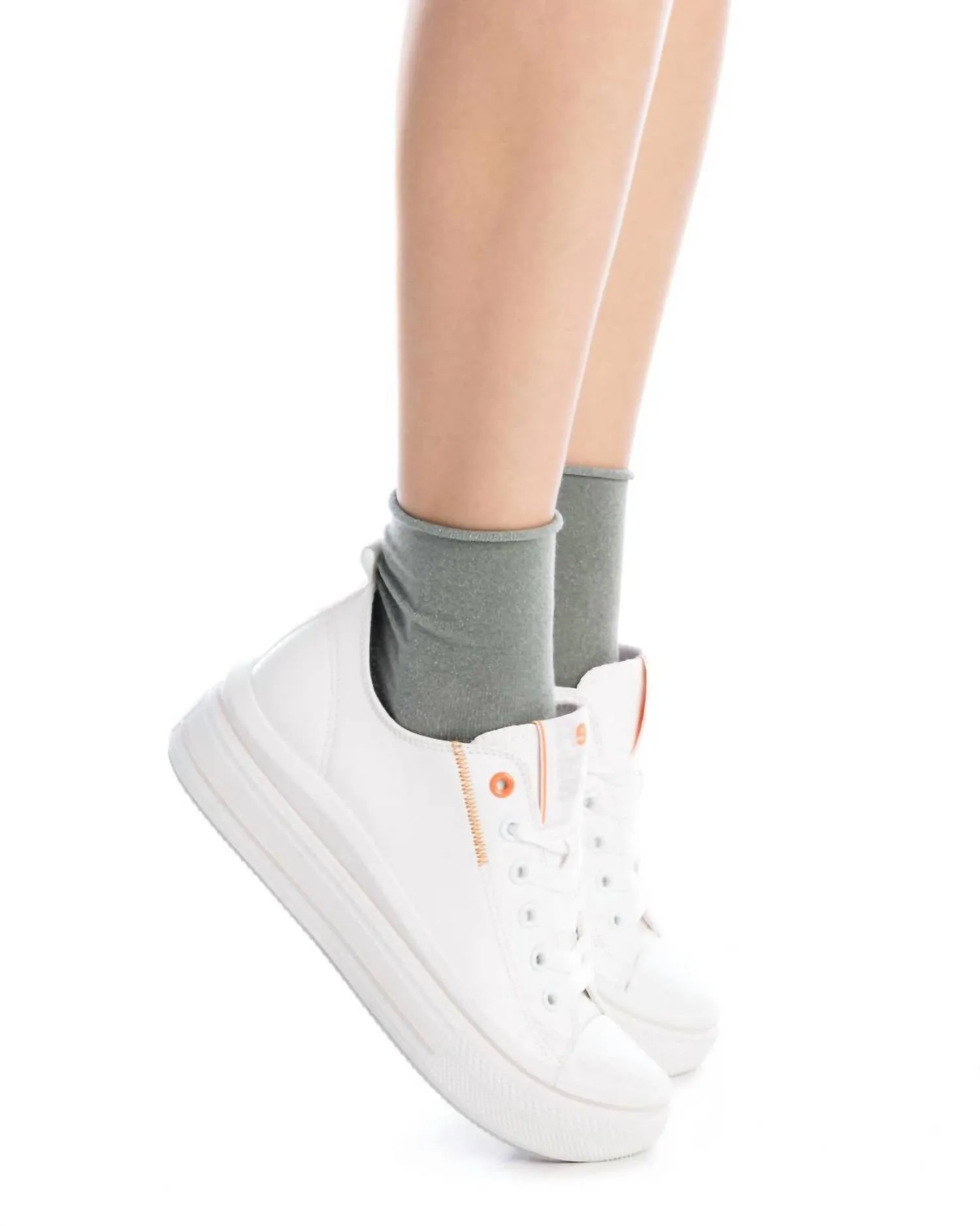Women's Casual Sneakers In White