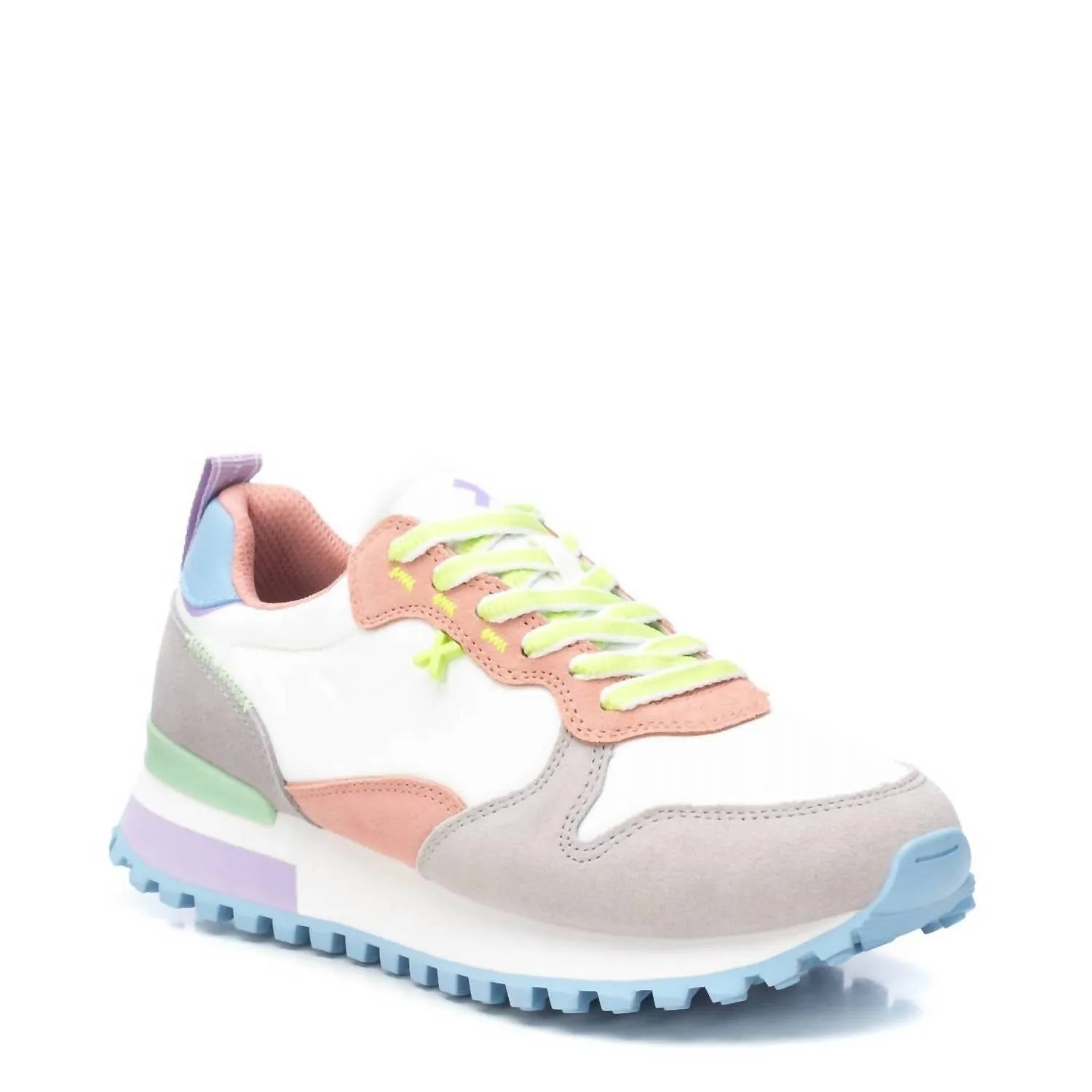 Women's Casual Sneakers In White