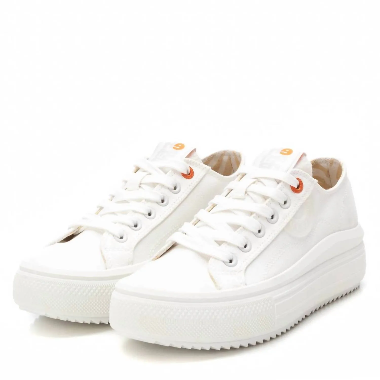 Women's Casual Sneakers In White