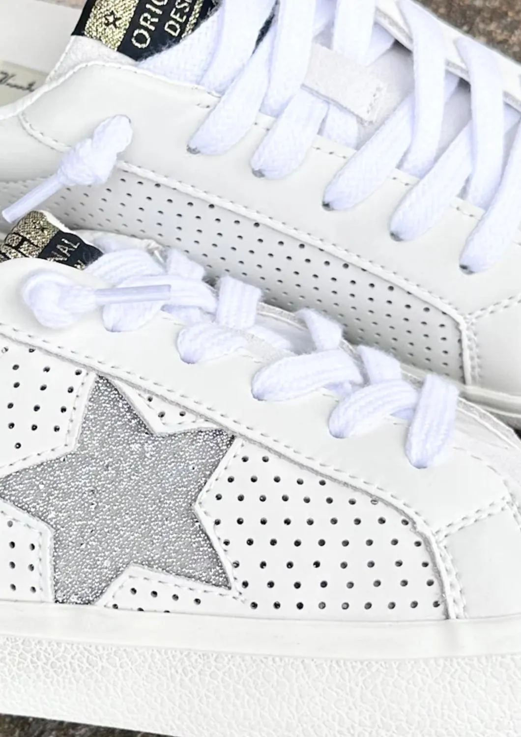 Women's Gadol 32 Sneaker In Black/speckled Silver Glitter