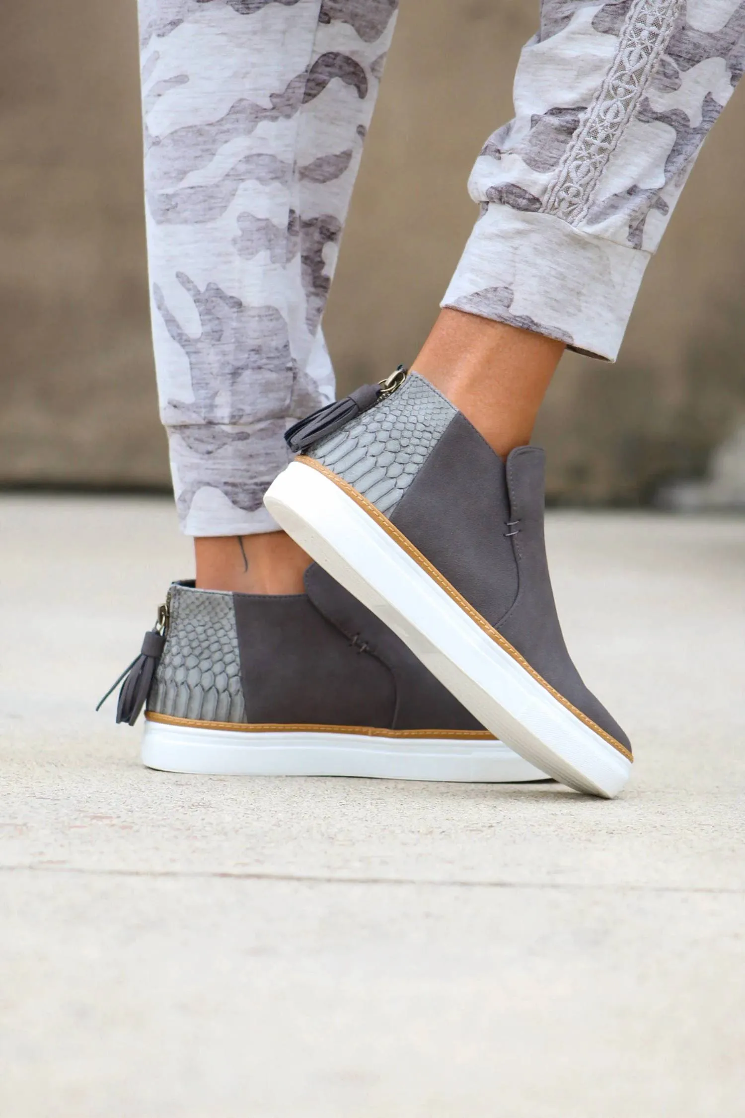 Women's Judith Zip-Up Sneaker In Charcoal