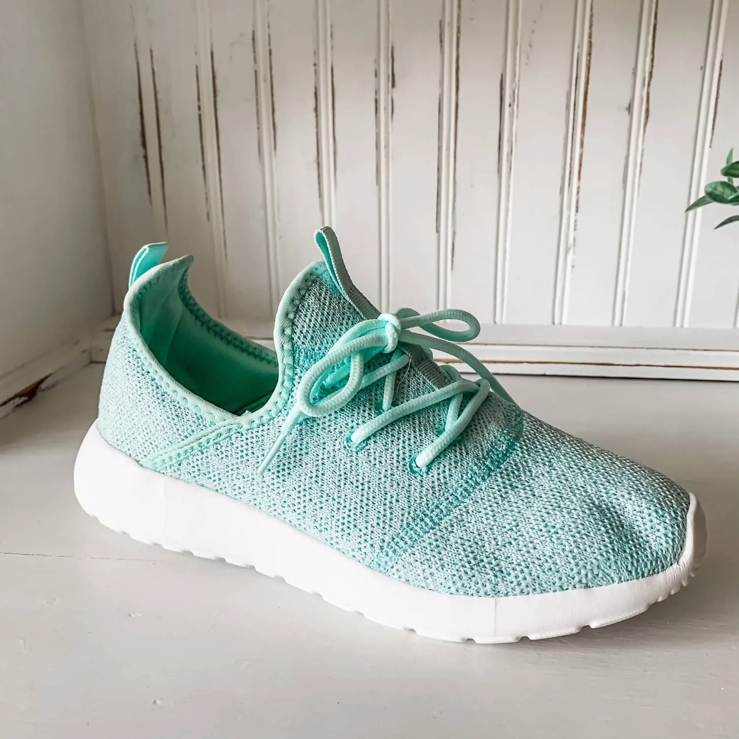 Women's Liliana Sneaker In Mint