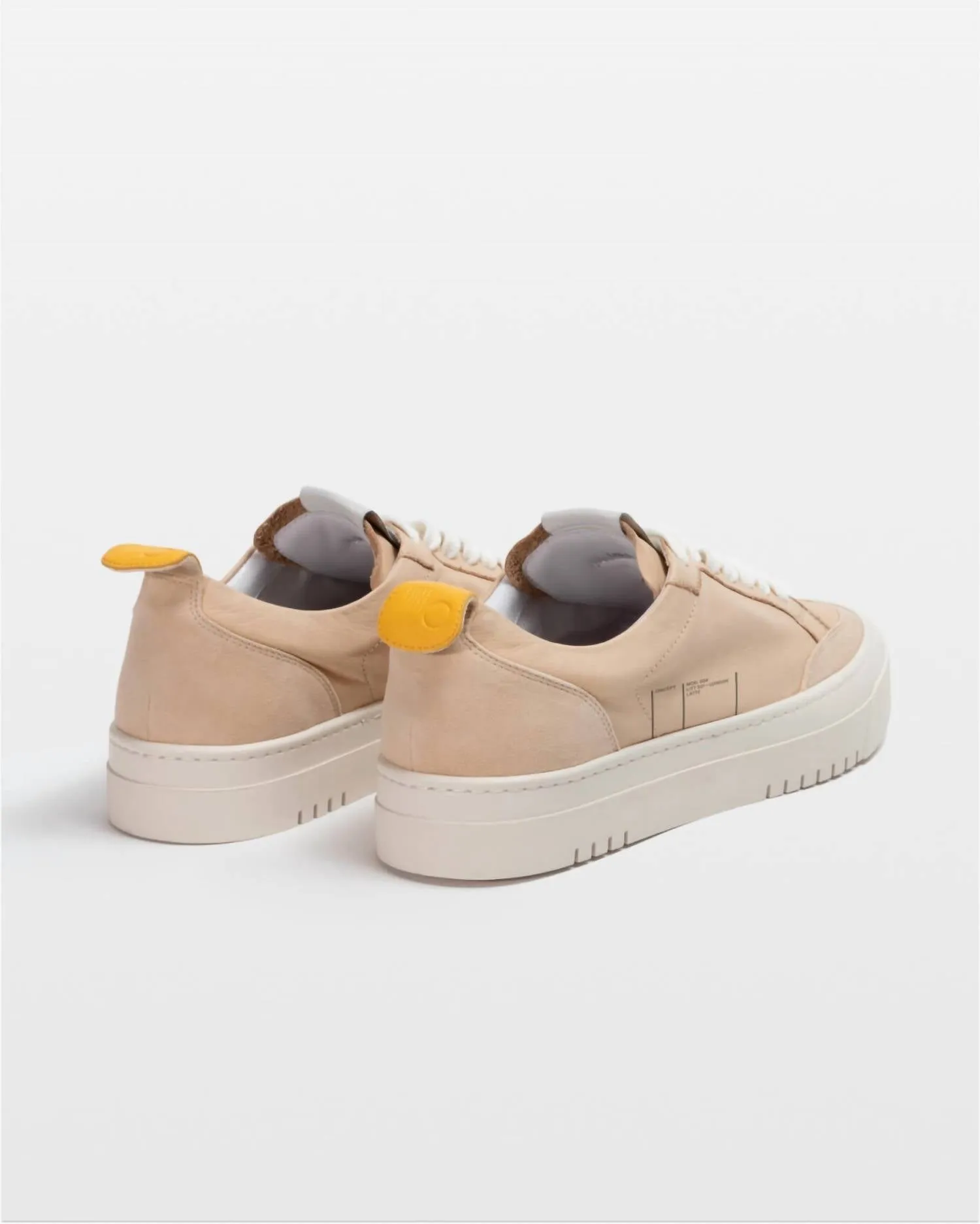 Women's London Sneaker In Latte