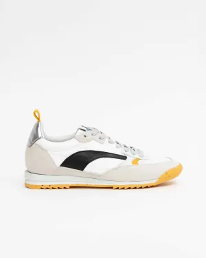 Women's Montreal Sneakers In White Black