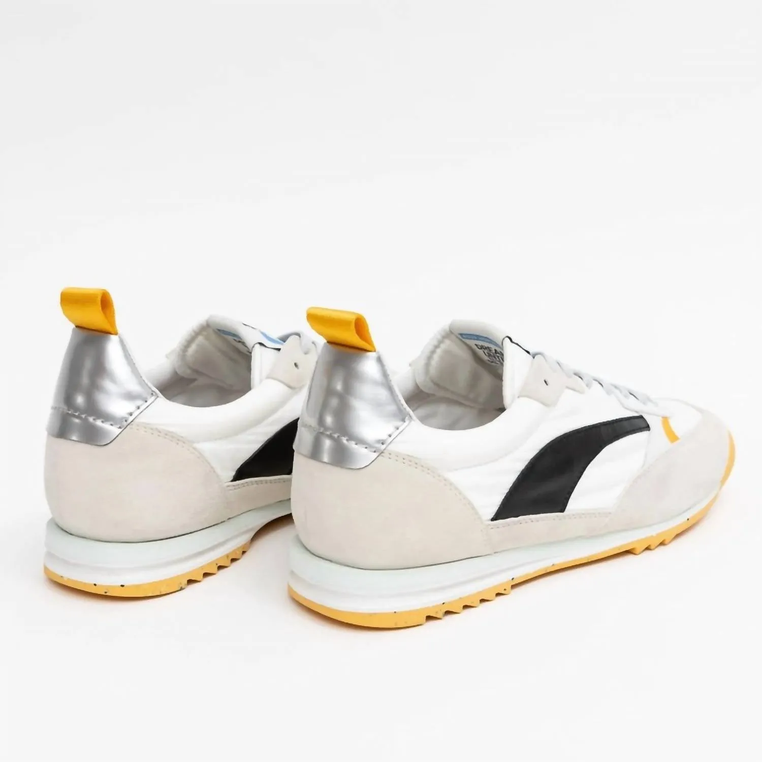 Women's Montreal Sneakers In White/black
