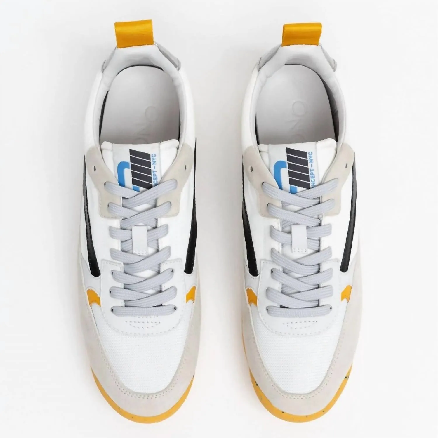 Women's Montreal Sneakers In White/black