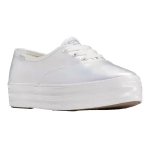 Women's Point Pearlized Lace Up Sneaker In White