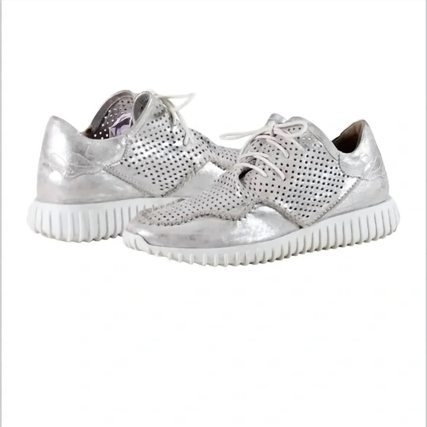 Women's Poker Hand Sneakers In Silver Metallic