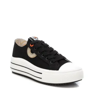 Women's Refresh Sneakers In Black