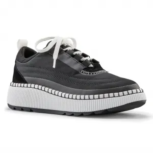 Women's Sayah Sneaker In Black/white