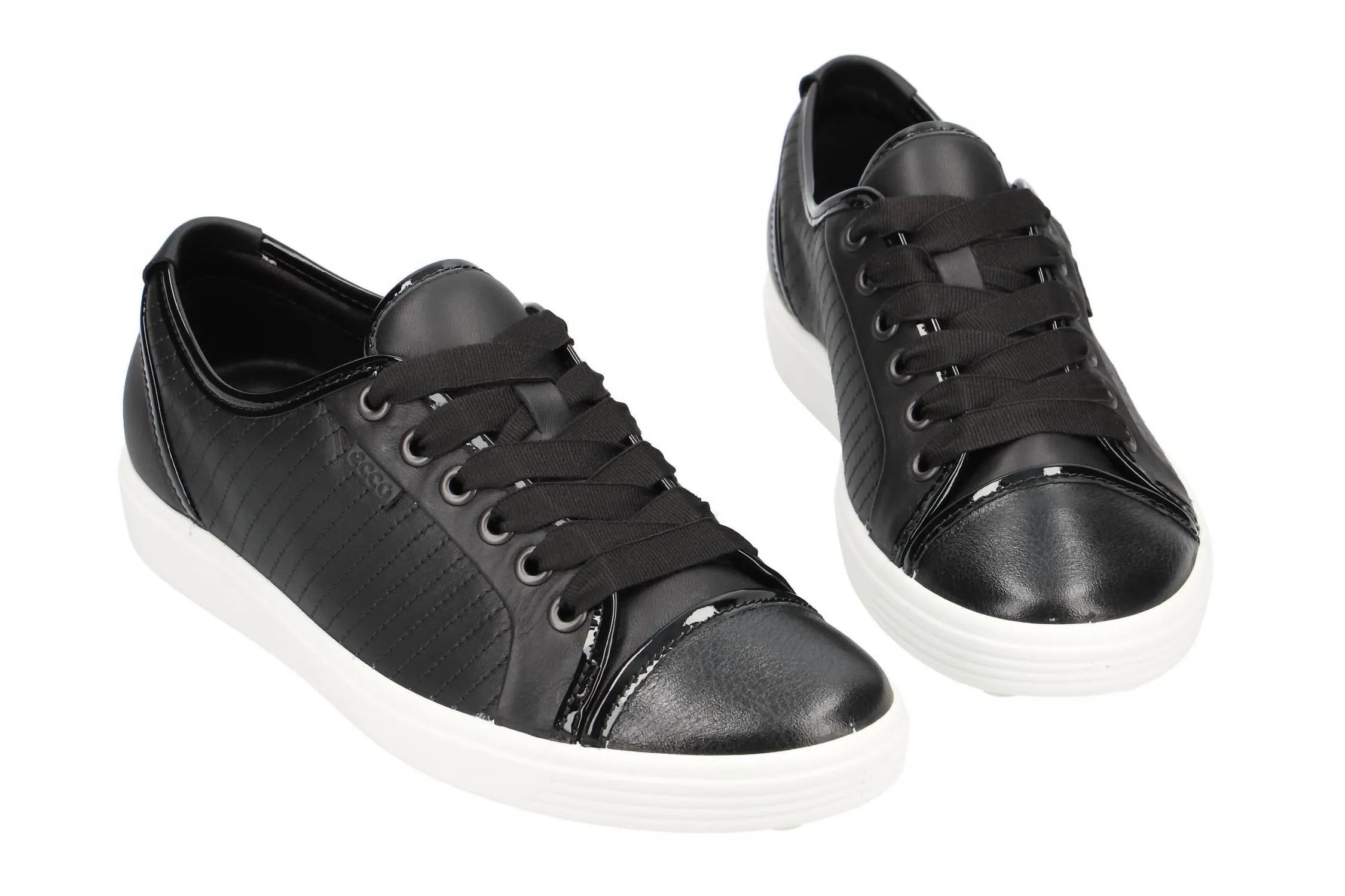 Women's Soft 7 Low Sneaker In Black