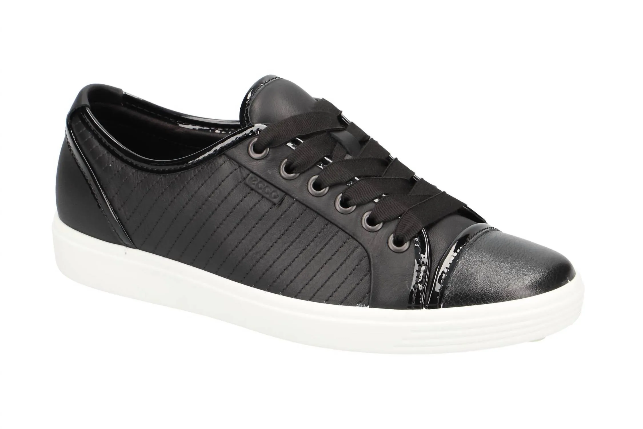 Women's Soft 7 Low Sneaker In Black