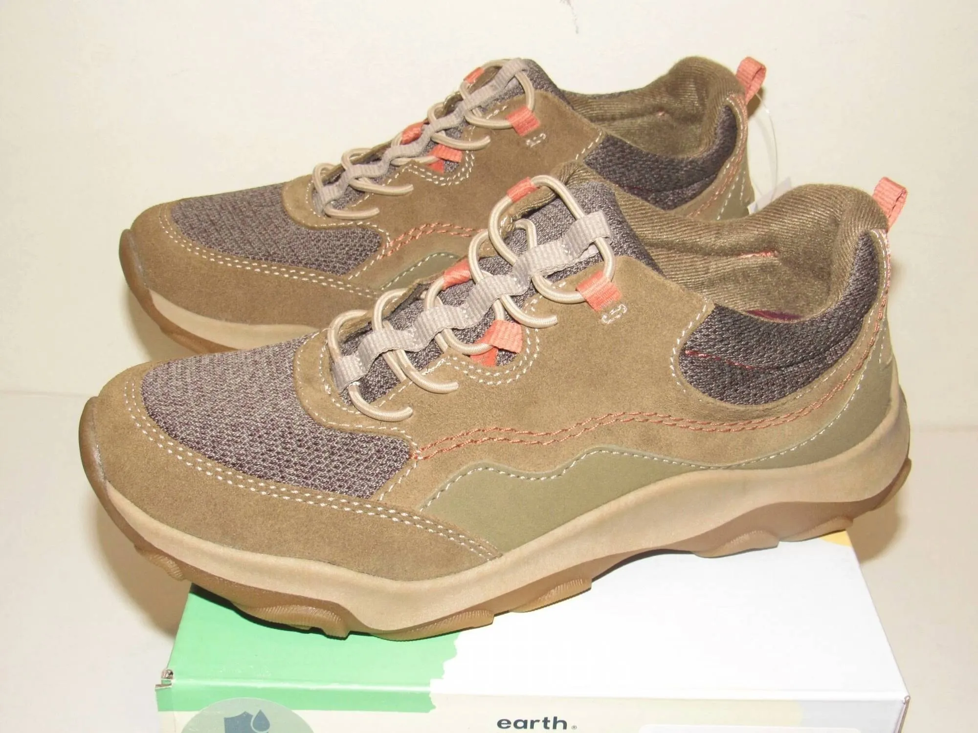 Women's Tierney Sneaker In Lichen