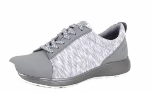 Women's Traq Qest Shoe In Grey