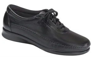 Women's Traveler Athletic Lace Up Shoe In Black