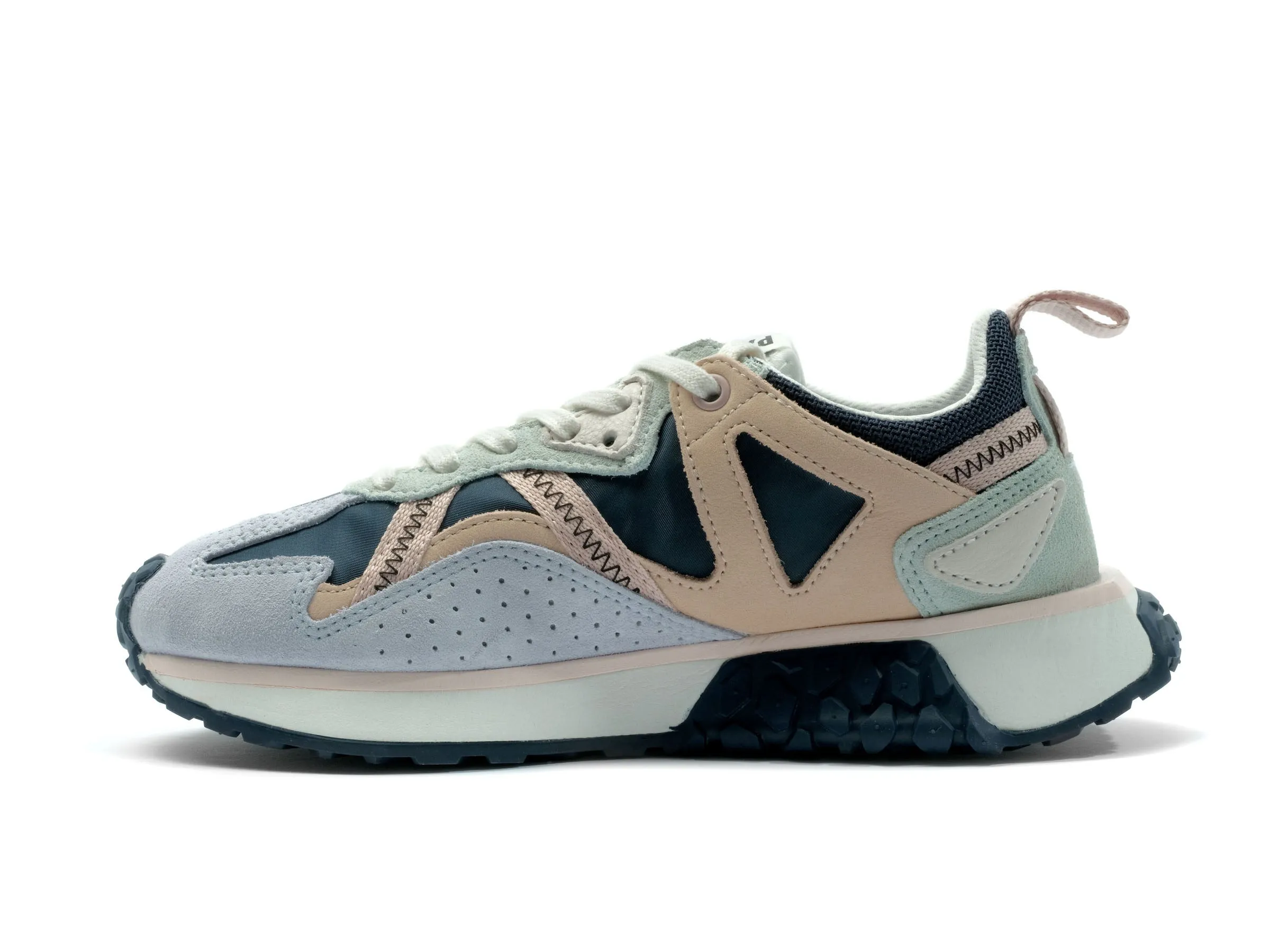 Womens Troop Runner Outcity Sneakers