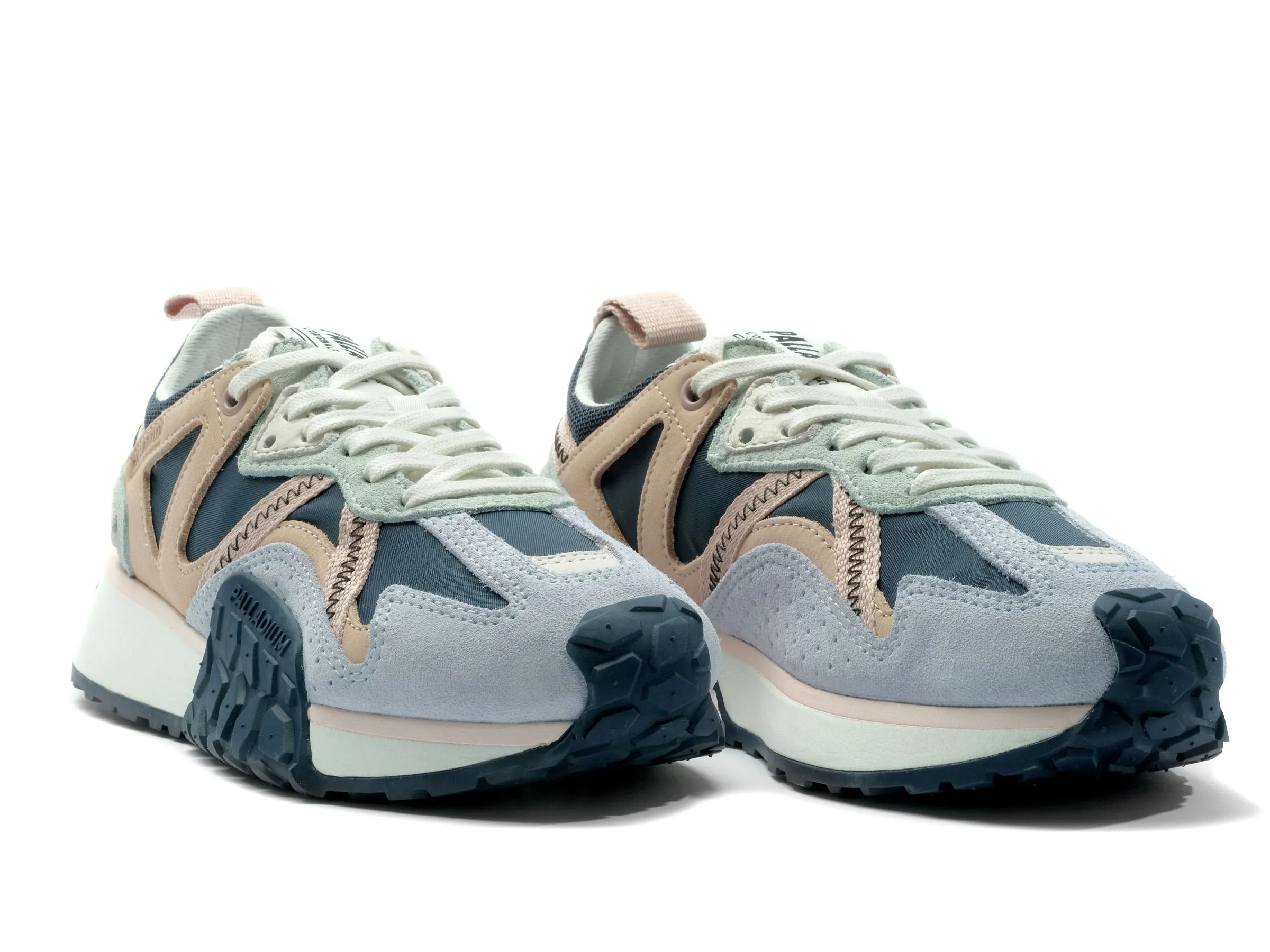 Womens Troop Runner Outcity Sneakers