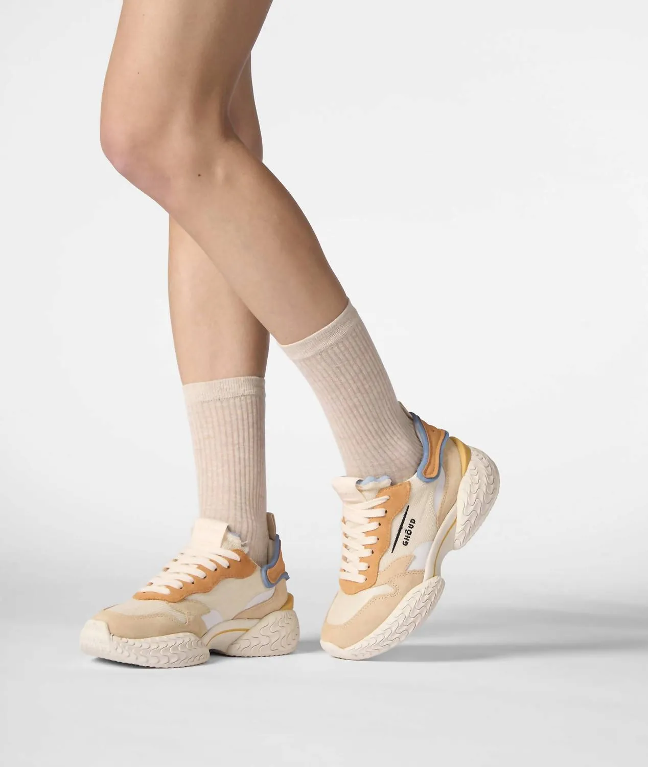 Women's Tyre Trainer Sneakers In Cream Orange