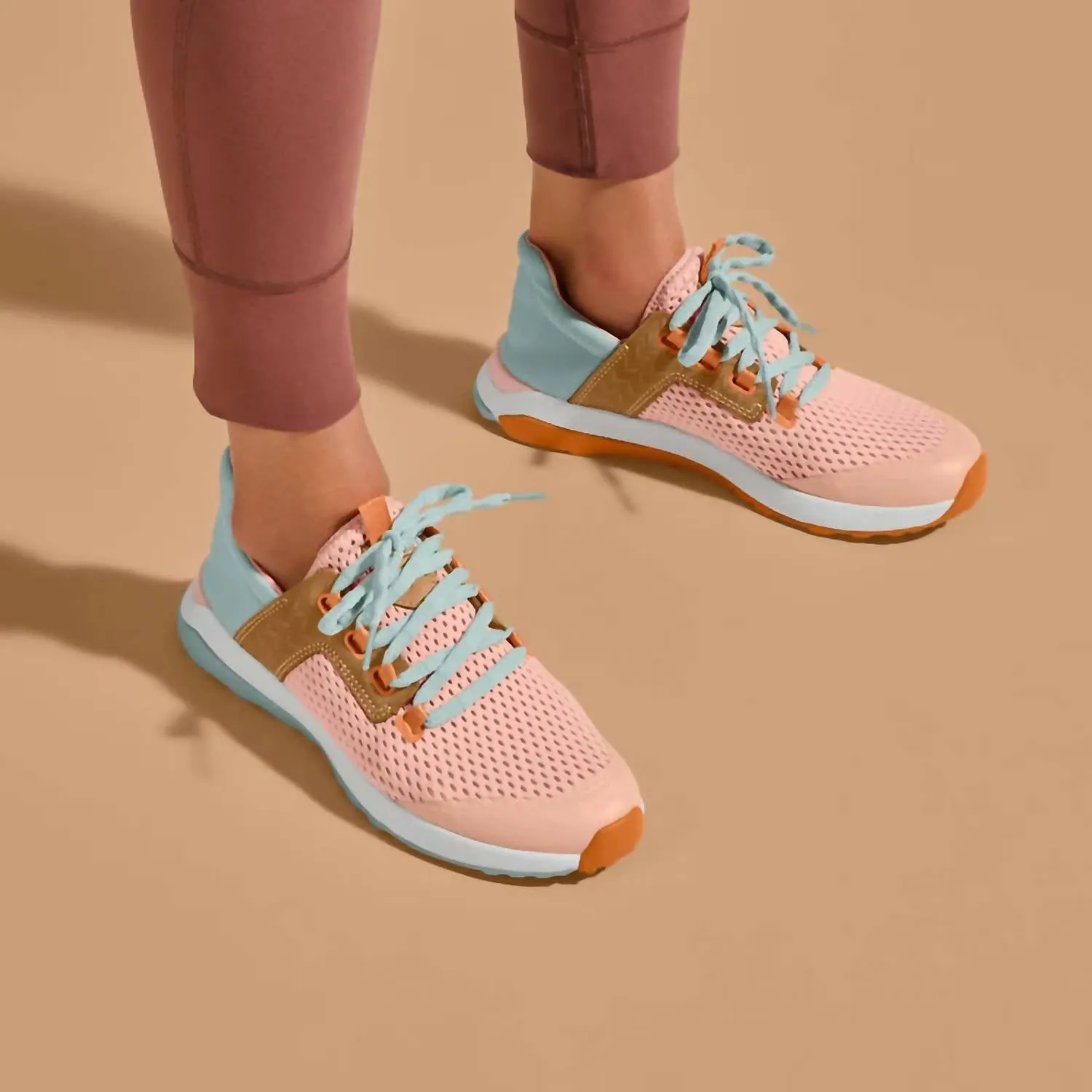 WomenS Wailuku Athletic Shoes In Peach/swell
