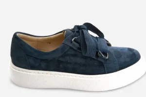 Women's Yevka Suede Sneaker In Navy